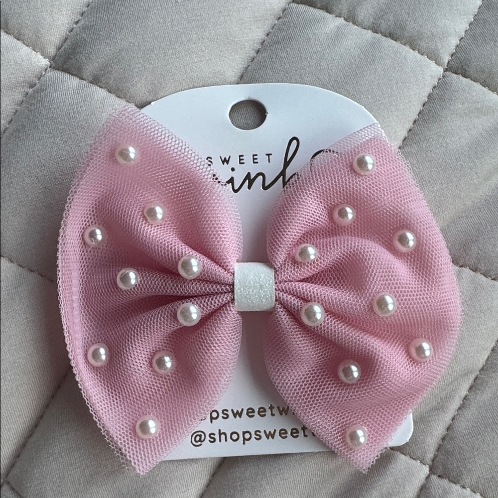 💕 PRETTY PEARL TULLE BOW CLIP